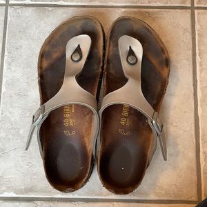 Silver Birkenstock Gizeh